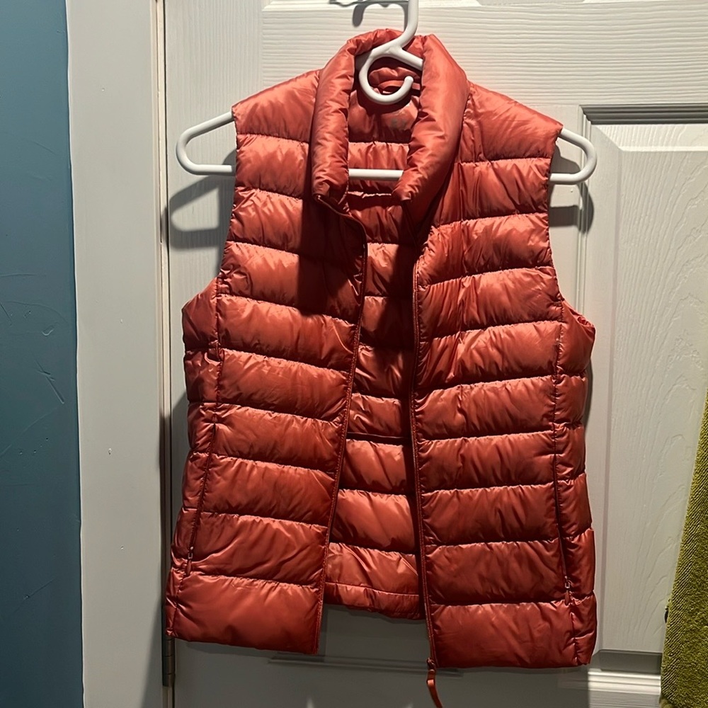 Uniqlo vest